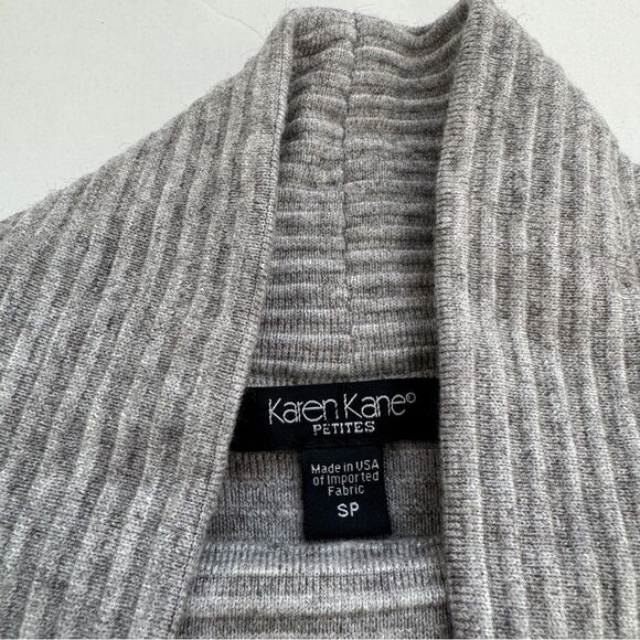 Karen Kane Ribbed Mockneck Grey Size Petite Small NWOT - Picture 3 of 6